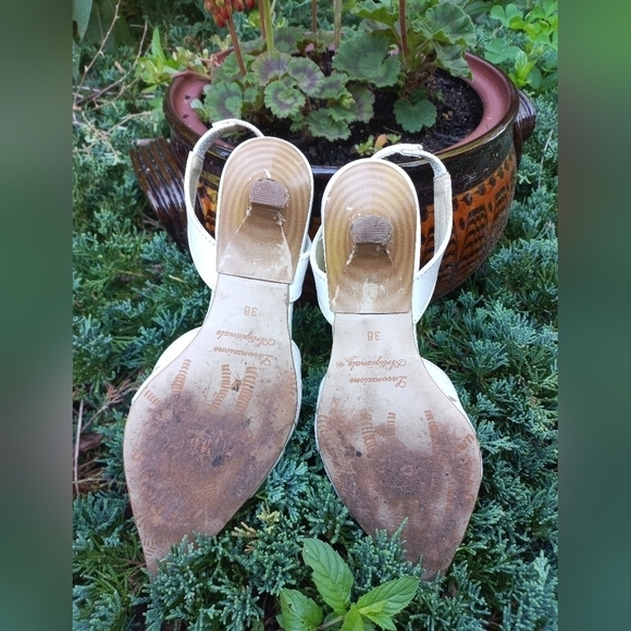 💥Sz 5 💥 Bata White  Leather Shoes - Picture 13 of 17